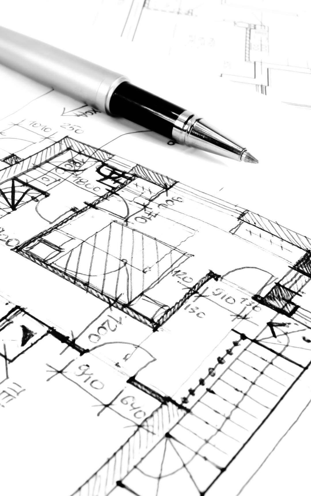 Progettazione per una ristrutturazione chiavi in mano a Bergamo, con disegni tecnici e planimetrie dettagliate.